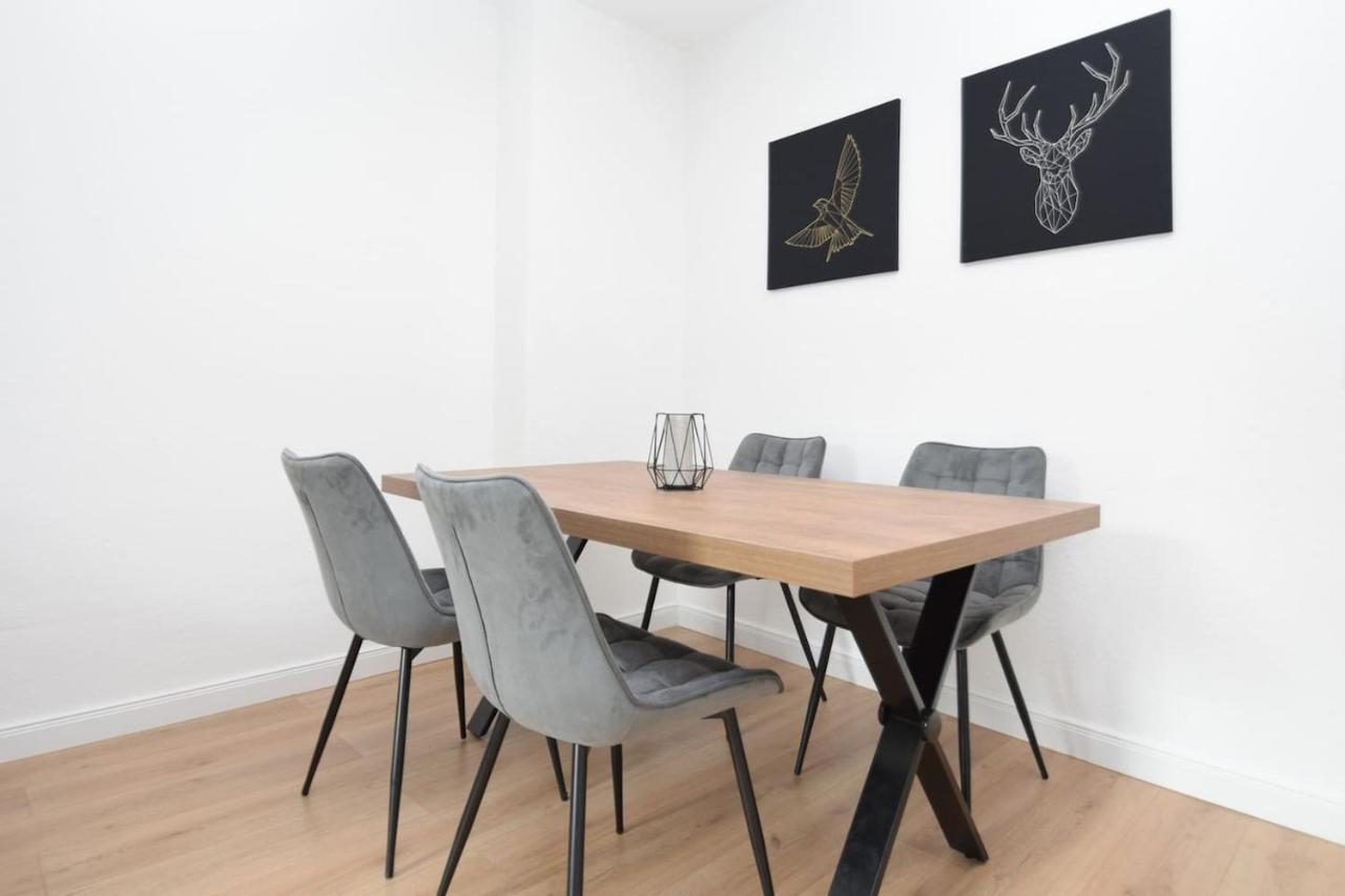 Air 1 Apartment